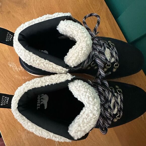 Sorel Women’s Black Cream Hi-Line Hiker Cozy Boot Waterproof Suede Upper Faux Sh - Picture 10 of 12